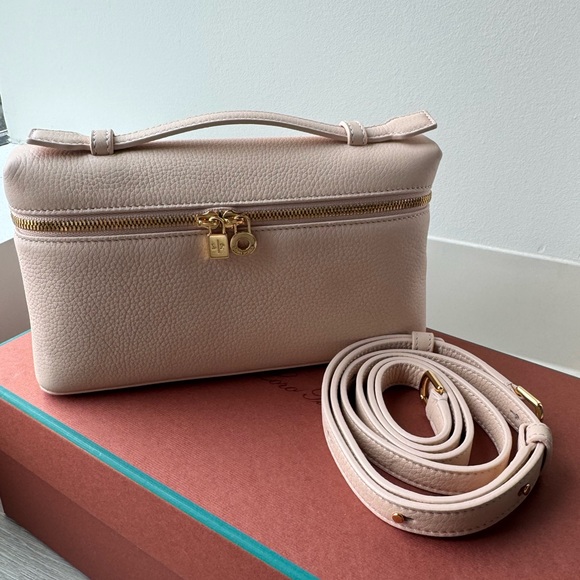 Loro Piana Extra Pocket L19 in Creamed Honey/Sun Gold - Picture 2 of 15